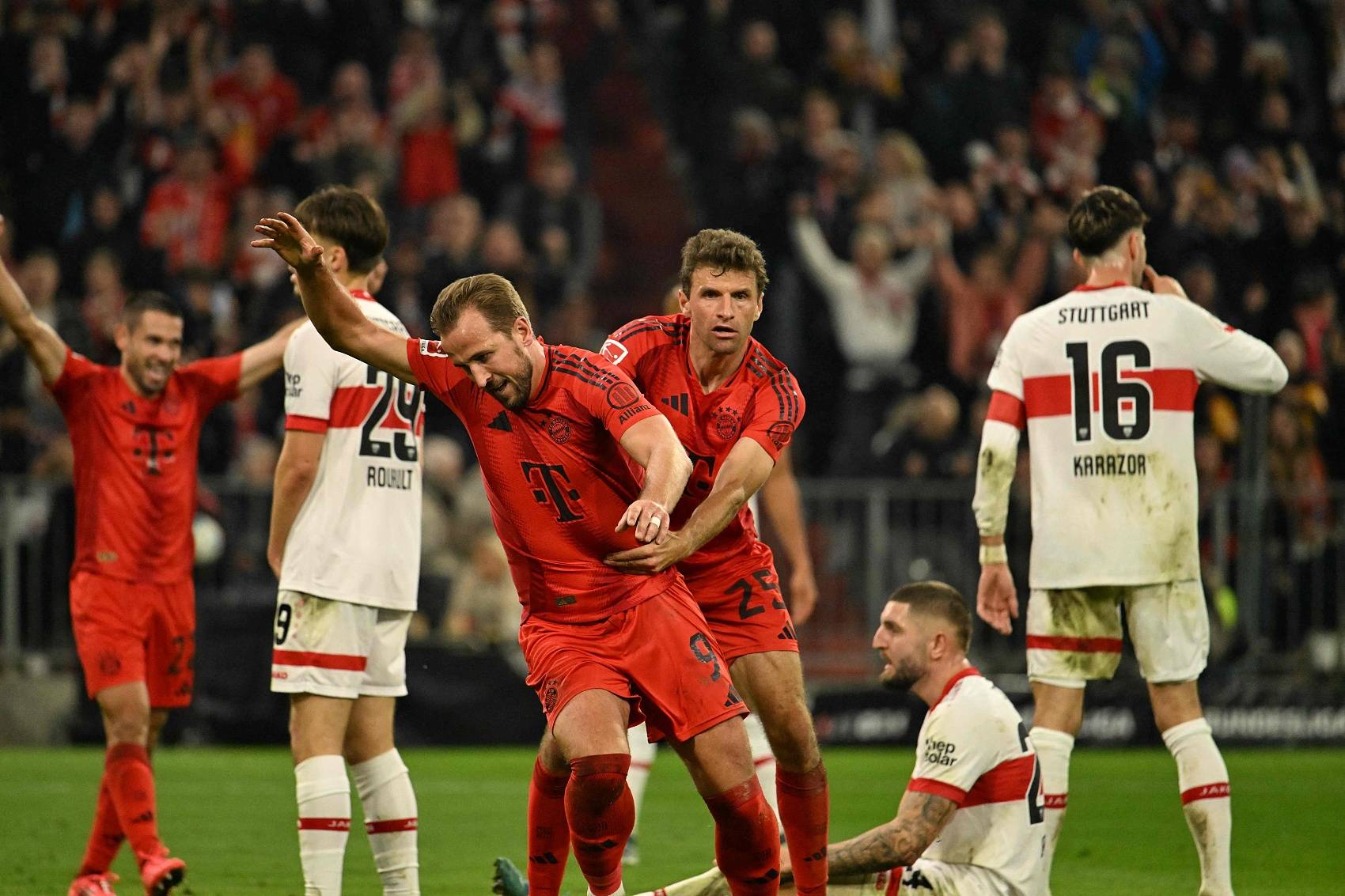 斯图加特前锋破门得分,为球队贡献进球 斯图加特前锋破门得分,为球队贡献进球