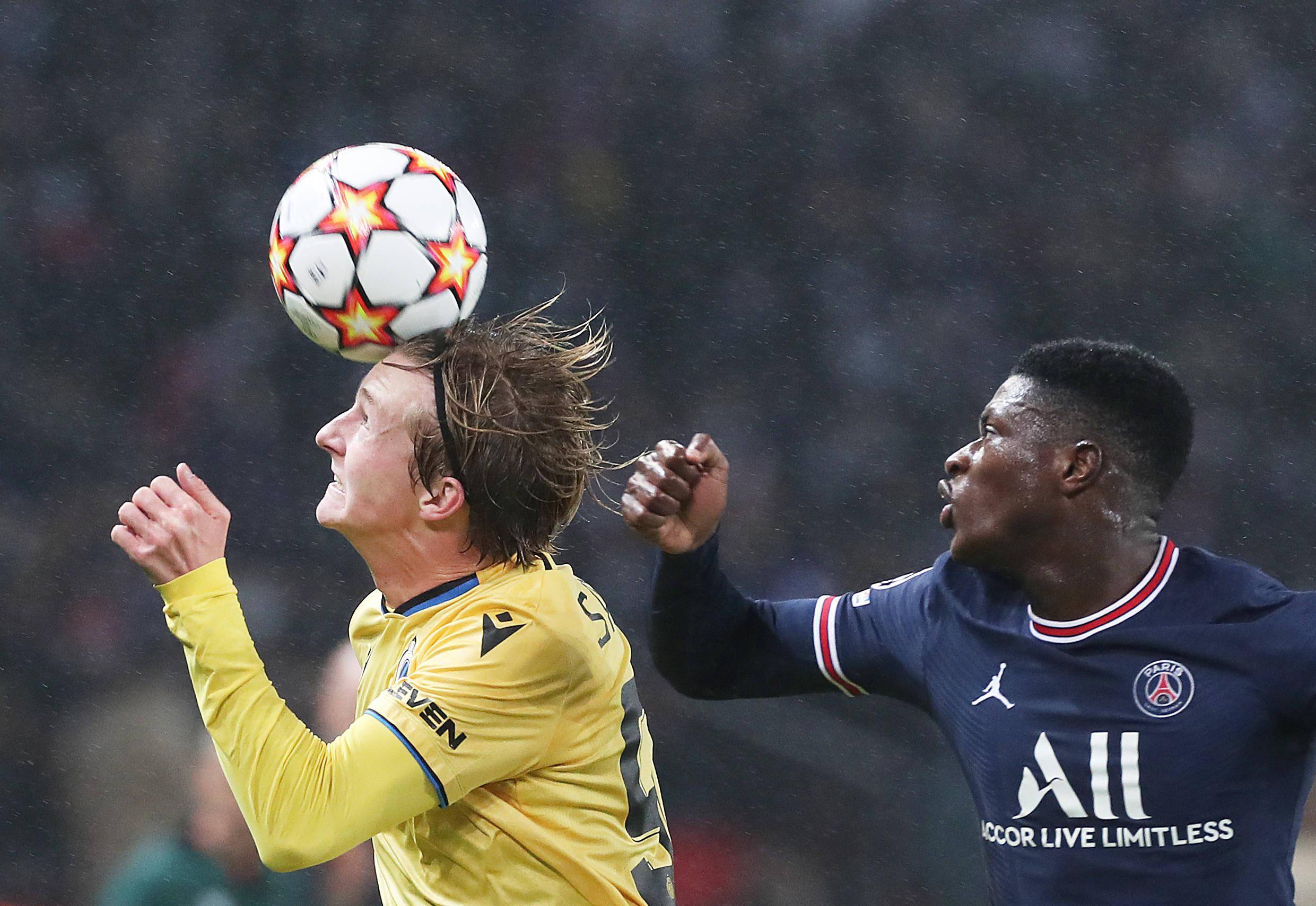 巴黎圣日耳曼大胜布鲁日,梅西表现抢眼 巴黎圣日耳曼大胜布鲁日,梅西表现抢眼