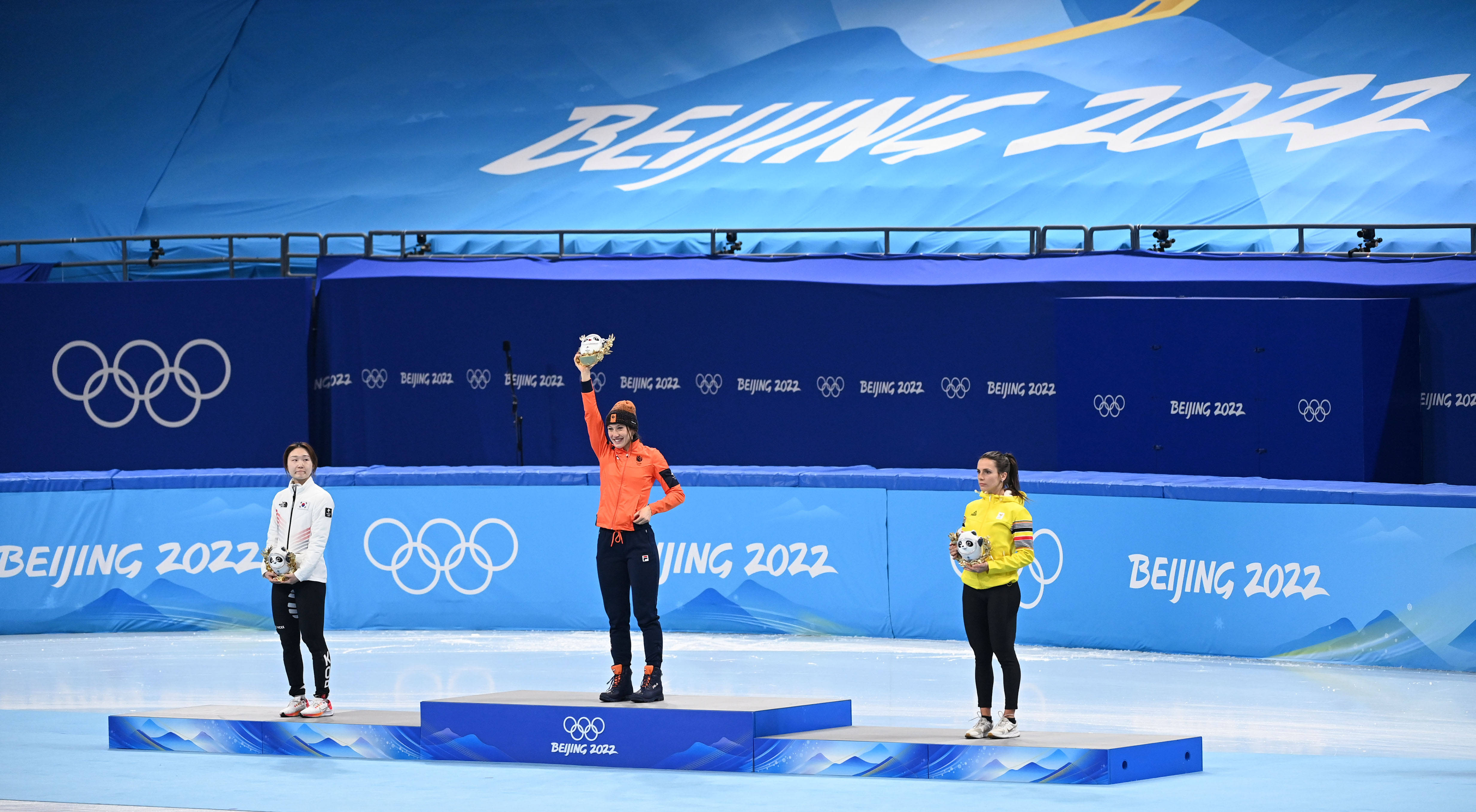 荷兰选手霸气夺冠,风光无限 荷兰选手霸气夺冠,风光无限