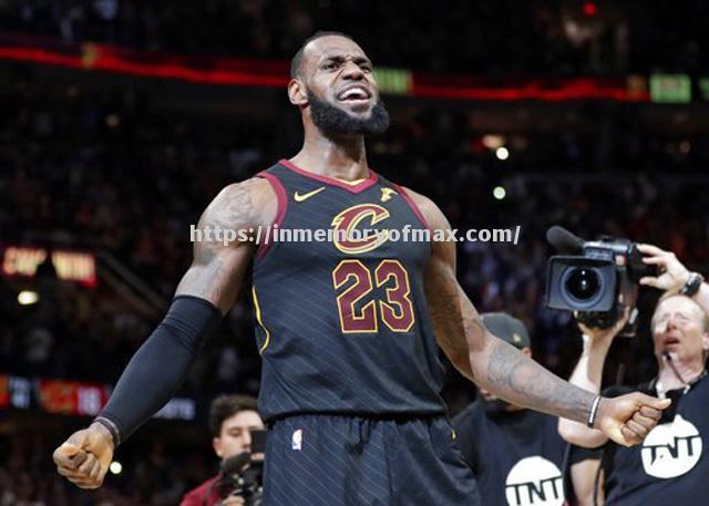 詹姆斯季后赛表现超神,凭借一己之力引领球队晋级 詹姆斯季后赛表现超神,凭借一己之力引领球队晋级