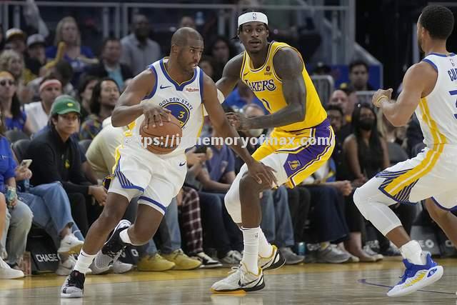 星空体育-勇士VS雷霆，库里一箭定乾坤，大胜对手晋级次轮