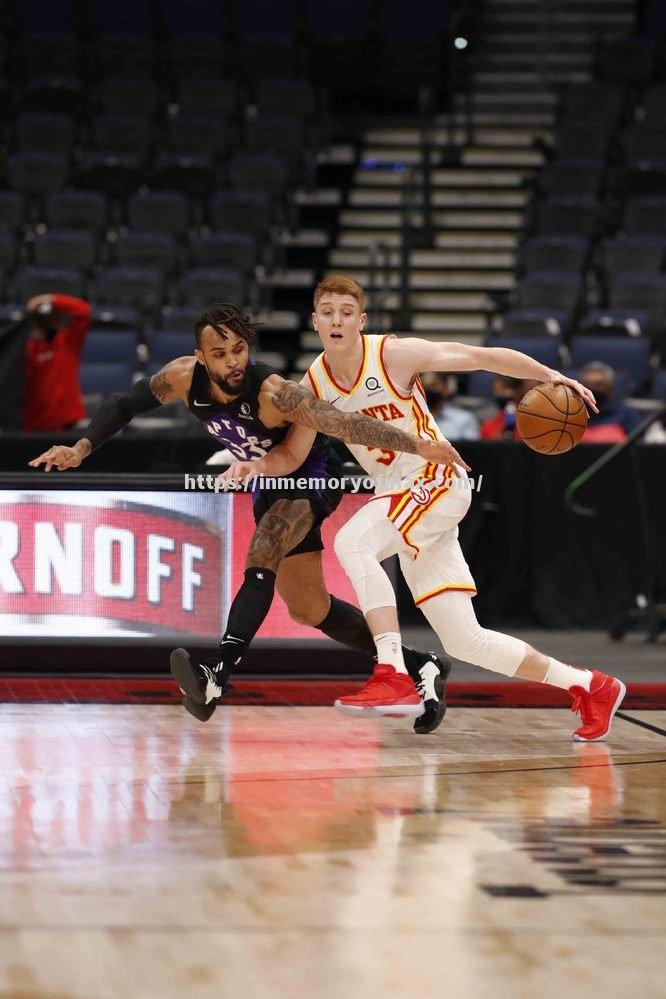 老鹰队球员轮番上阵,备战状态良好 老鹰队球员轮番上阵,备战状态良好