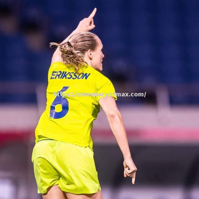 欧洲女足传奇球员再度登场,风采依旧 欧洲女足传奇球员再度登场,风采依旧