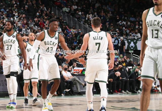 雄鹿胜黄蜂,积极备战下场对阵猛龙 雄鹿胜黄蜂,积极备战下场对阵猛龙