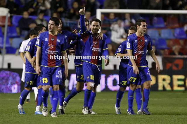 星空体育-莱万特豪取胜利，全队士气大振