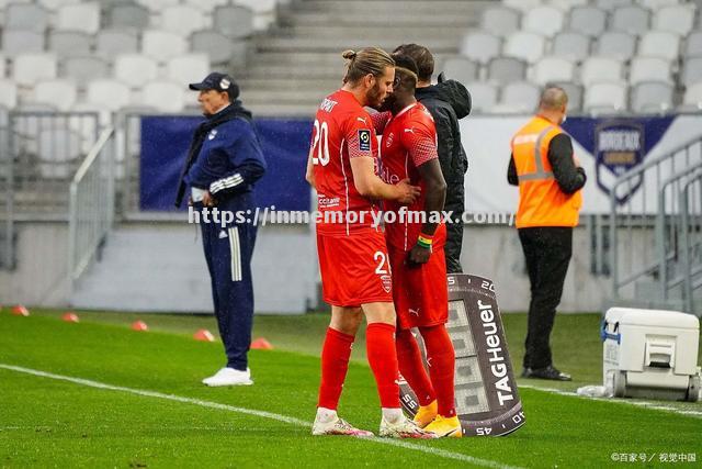 里尔客场击败雷恩,取得宝贵的三分 里尔客场击败雷恩,取得宝贵的三分