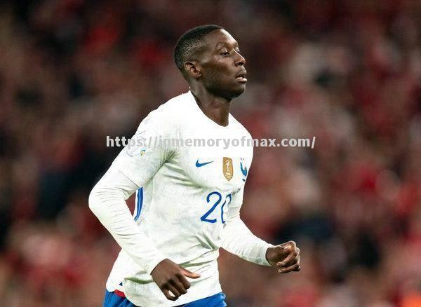 法国队表现稳定,稳居积分榜第二 法国队表现稳定,稳居积分榜第二