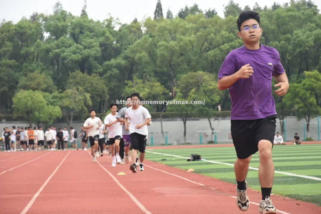 铅球世界冠军最后登场,向前蛮横王后粘着幸福 铅球世界冠军最后登场,向前蛮横王后粘着幸福