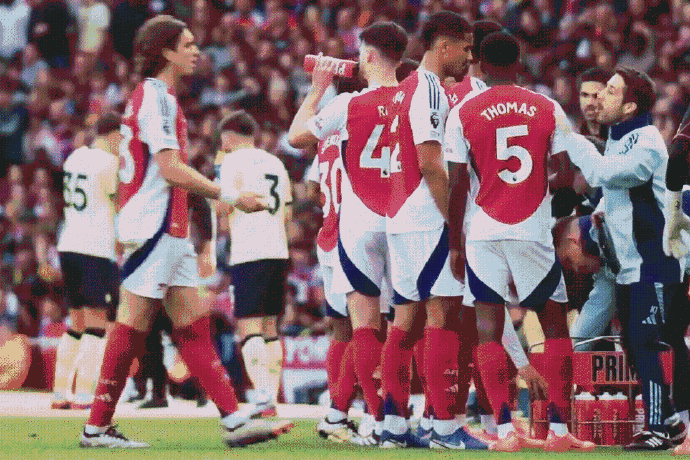 阿森纳大胜南安普顿,稳坐前四 阿森纳大胜南安普顿,稳坐前四