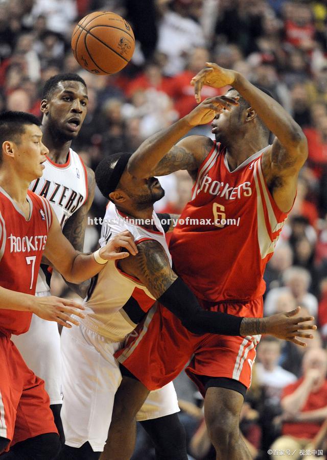 激情竞技:篮球巨星间的搏斗瞬间 激情竞技:篮球巨星间的搏斗瞬间