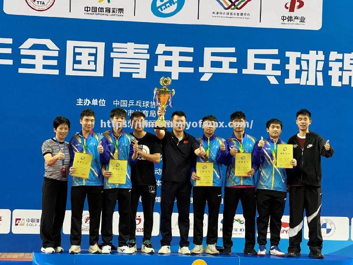 广东队再次展现实力,直落三场赢得胜利 广东队再次展现实力,直落三场赢得胜利