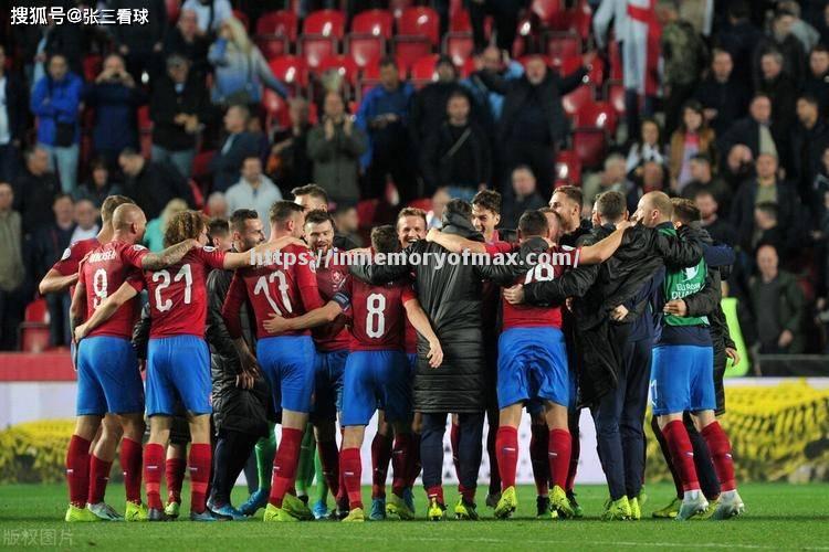 足球盛宴继续,球队实力较量展开 足球盛宴继续,球队实力较量展开