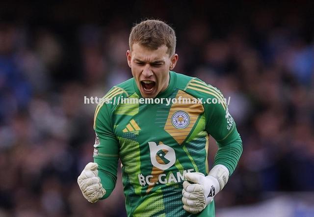 阿森纳门将表现出色守住球门大门 阿森纳门将表现出色守住球门大门