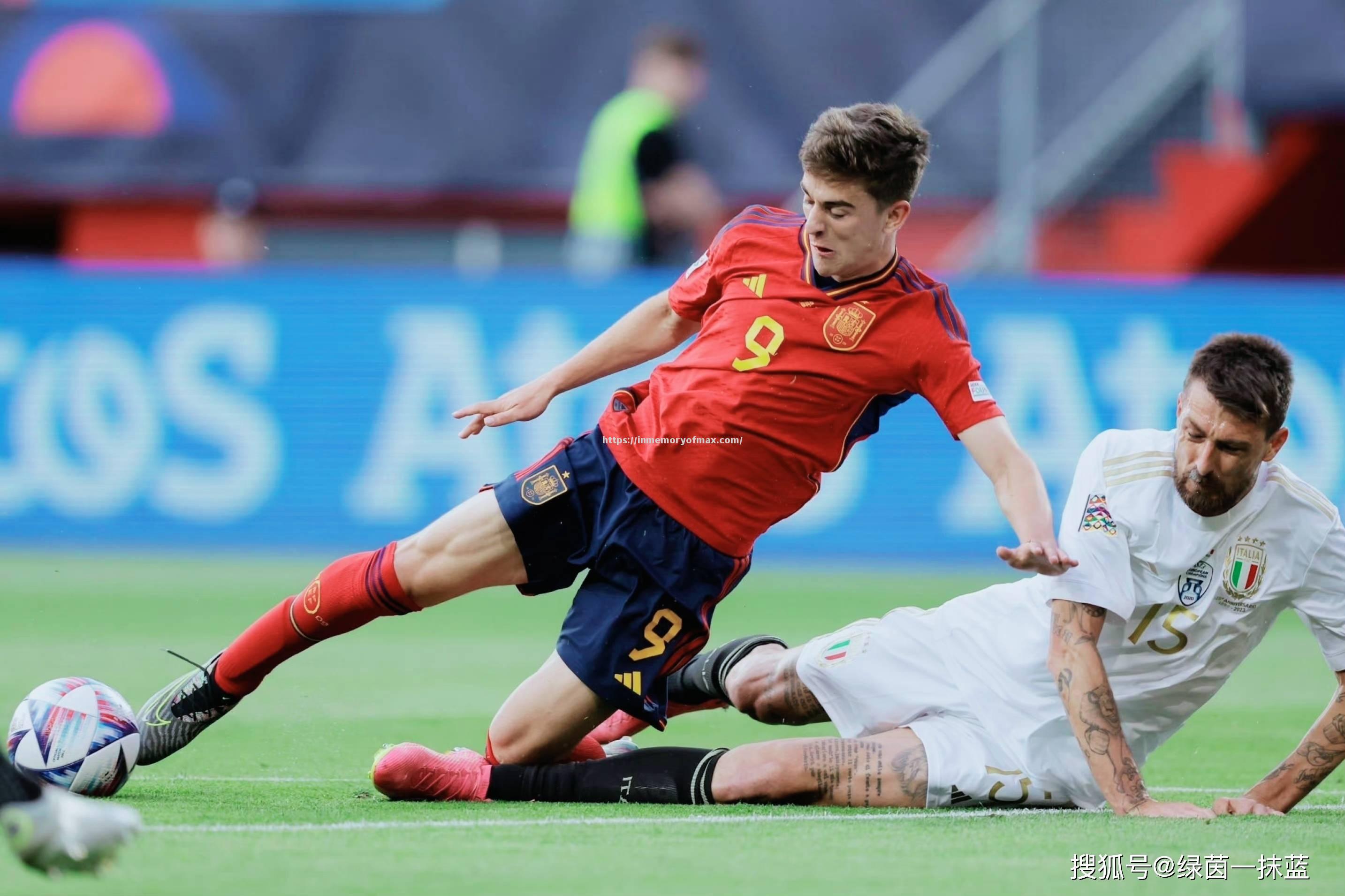 意大利足球联赛冠军争夺激烈 意大利足球联赛冠军争夺激烈