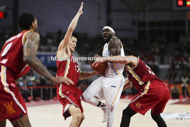 克利夫兰骑士队主场胜利晋级半决赛 克利夫兰骑士队主场胜利晋级半决赛