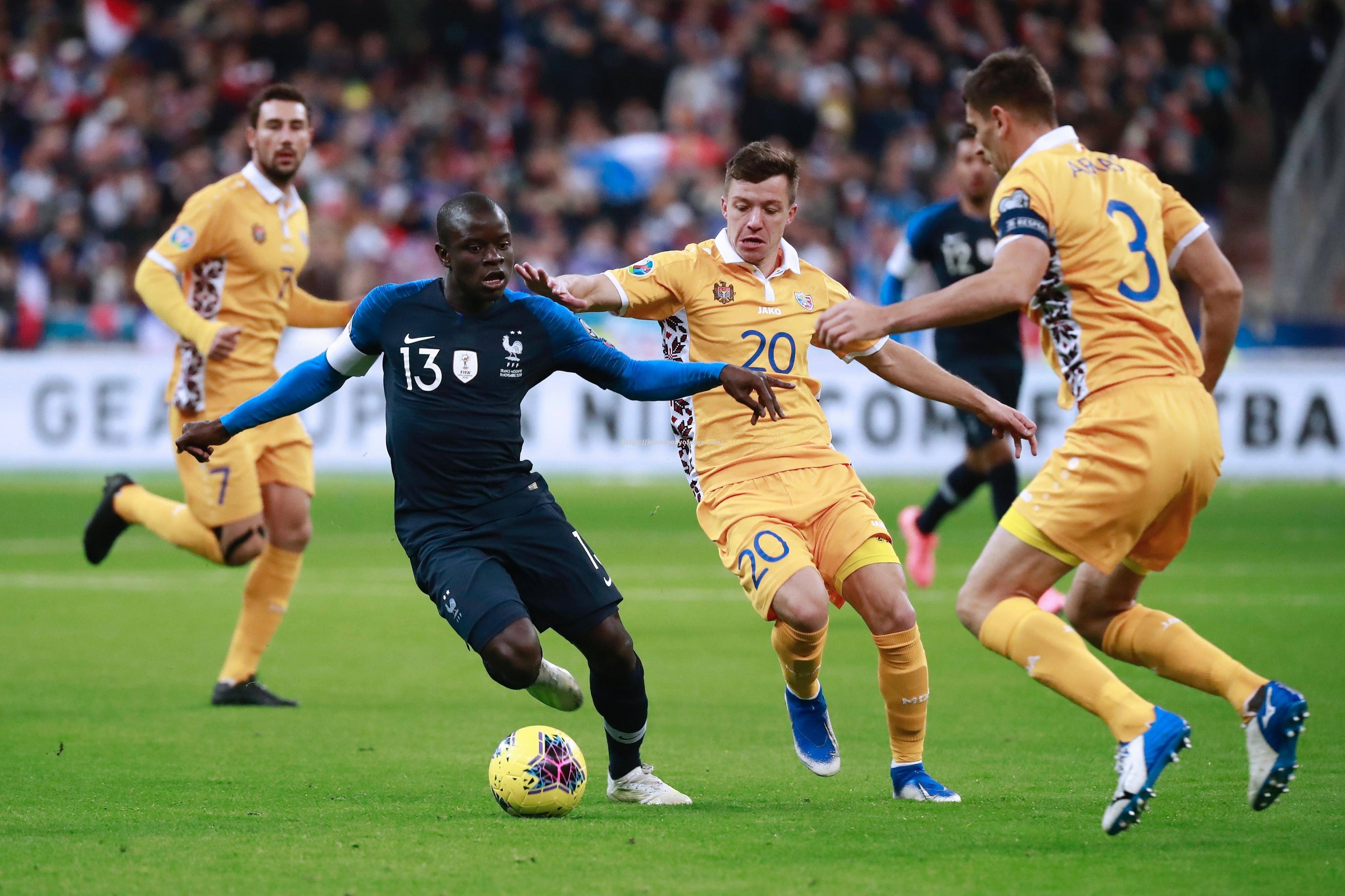 意大利队在点球大战中胜出,蝉联欧洲杯冠军 意大利队在点球大战中胜出,蝉联欧洲杯冠军