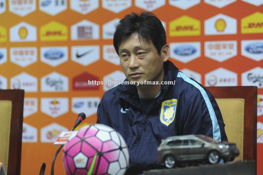 星空体育-苏宁主将受伤下场，球队备战争取胜利