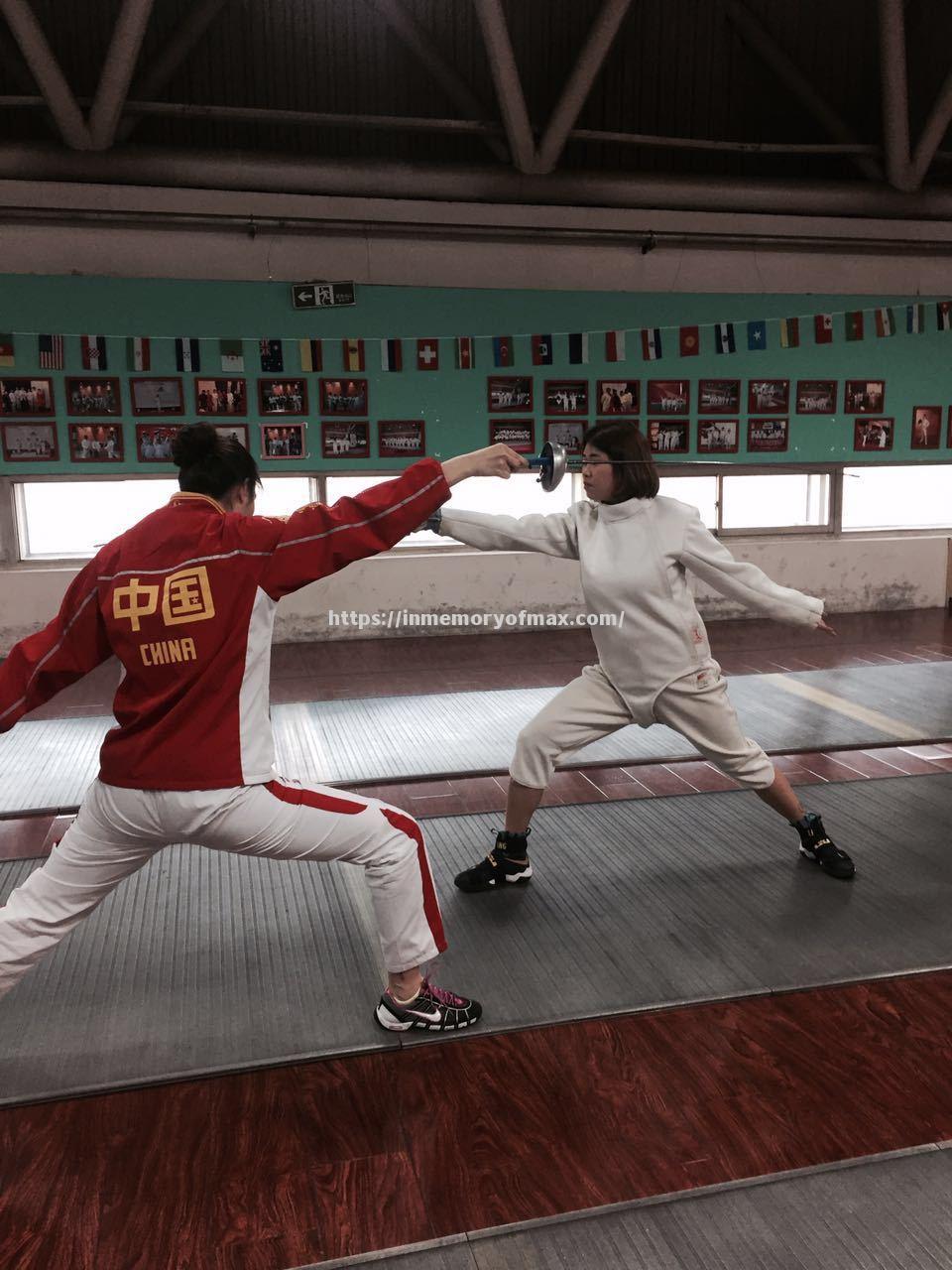 星空体育-秘鲁击剑选手姿态优雅，另类夺奖