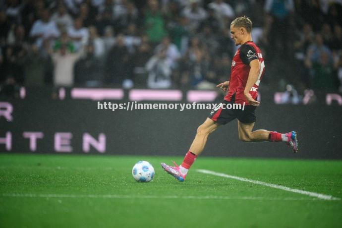 门兴主场搏杀,奋力追赶德甲前十 门兴主场搏杀,奋力追赶德甲前十